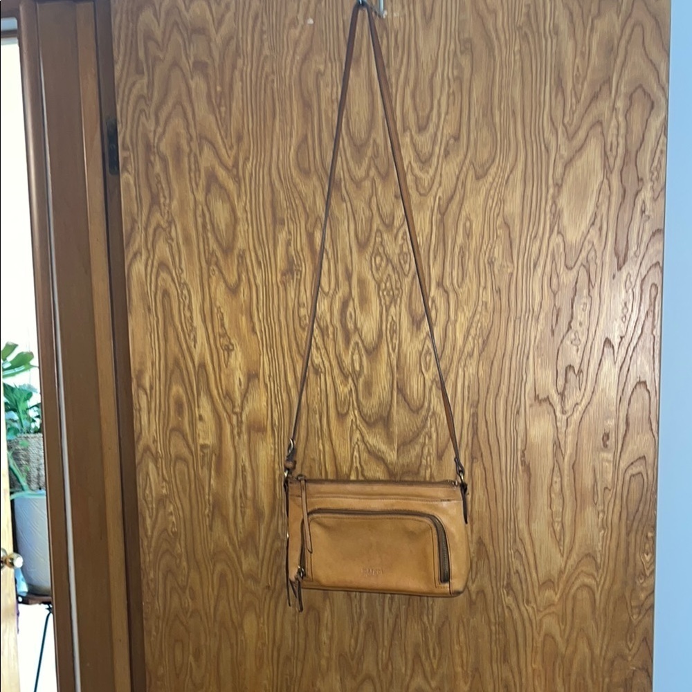 Margot New York Elegant Tan Leather Crossbody Bag